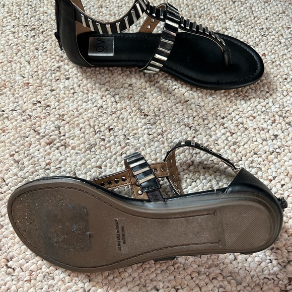 Sandals - Picture 4 of 4